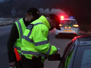 Počas osobitnej kontroly v Trenčianskom kraji zistili policajti 81 priestupkov