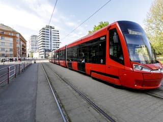 Víkendová výluka električiek v Karlovej Vsi: Ktorých liniek sa dotkne a aké budú zmeny?