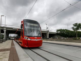 Niektoré bratislavské električky budú cez víkend jazdiť s obmedzeniami. Pozor aj na režim MHD