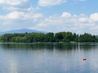 Liptovská Mara aj Oravská priehrada majú vyššie hladiny než vlani – aktuálne údaje a dôvody
