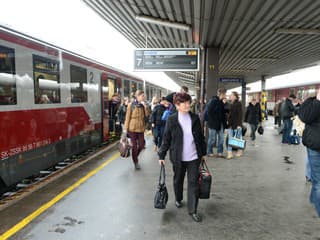 Cestujúci na východe Slovenska pozor: Od nedele veľké zmeny v autobusovej a vlakovej doprave