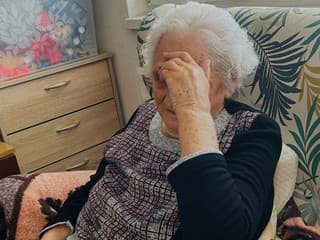 Podvodníci cielene útočili na seniorov v okrese Trnava – polícia obvinila ženu a muža, žiadali tisíce eur