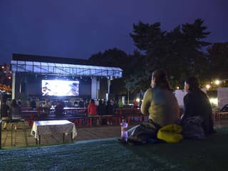 Letné kino v Prievidzi 2026: Lesopark ožije filmami aj koncertmi pre rodiny a deti