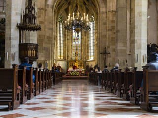 Bratislavský Dóm sv. Martina zažiari novým osvetlením už túto adventnú nedeľu