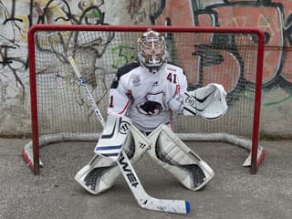 Beluša: V Hloži otvorili nové hokejbalové ihrisko, láka rodiny aj športovcov