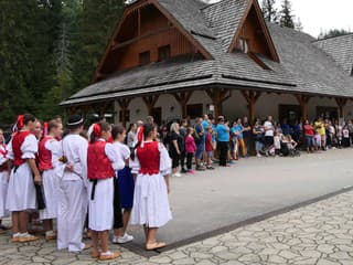 Veľká súťaž v kosení, folklór a remeslá: V nedeľu ožije Múzeum kysuckej dediny vo Vychylovke