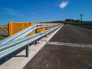 NDS začne už o pár dní s výmenou zvodidiel na mostoch pri Liptovskom Hrádku – čakajú nás dopravné obmedzenia