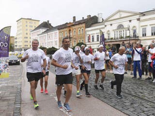 Ultramaratón Košice – Miškolc láme rekordy: Na štart sa postavilo vyše 900 bežcov