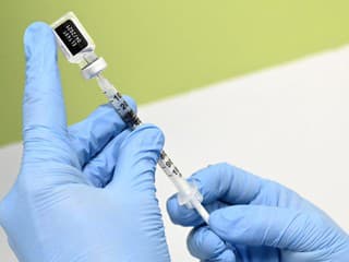 Chrípkové vakcíny na Slovensku rýchlo miznú: Lekárne hlásia posledné kusy, nové už nebudú