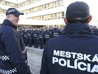 Mestská polícia v Lučenci má po 15 rokoch nového náčelníka: Prídu radarové zmeny aj nové kamery