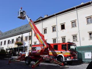 Banská Štiavnica získala výškovú plošinu: Ide o špeciálne vozidlo pre zásahy v úzkych uličkách