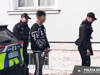 Polícia zadržala troch mužov vrátane mladistvého: Podozriví sú z útoku a lúpeže voči 35-ročnému Zvolenčanovi