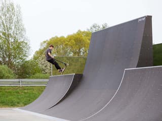 Brezno stavia moderný skatepark na nábreží Hrona: Otvorenie bude už v septembri