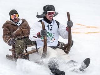 Na krňačkových pretekoch na Chopku súťažia tímy zo Slovenska a Poľska