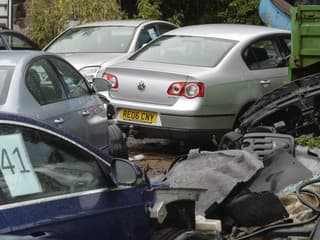 Lučenec: Mestská polícia odstránila z ulíc šesť vrakov a uvoľnila parkovanie v roku 2025