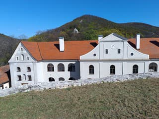 Na hrade Modrý Kameň budú v sobotu Gaštanové hody s bohatým programom pre rodiny