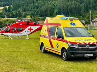 HROZNÉ NEŠŤASTIE na ulici: Chlapec bojuje o život, ďalší je ranený! Vyslali aj vrtuľník, mrazivé detaily