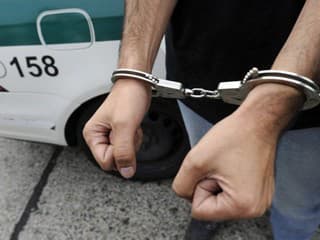 Agresívny Ukrajinec sa v Bratislave vyhrážal ľuďom s tyčou v ruke