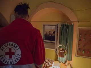 Slovenský Červený kríž varuje: Únava zo súcitu ohrozuje pomáhajúcich najmä pred Vianocami