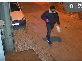 Polícia žiada verejnosť o pomoc: Vlámanie do rodinného domu v Bratislave, pátrajú po páchateľovi