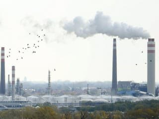 Ozaj potrebuje Bratislava ďalšiu spaľovňu? Slovnaft dostal súhlas, kritici hovoria o ignorovaných dátach