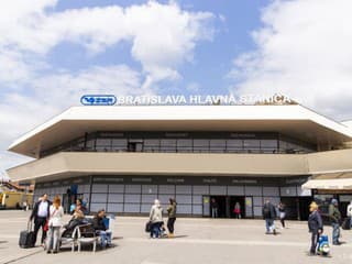Pozor, cestujúci: Vybrané vlaky do Švajčiarska cez Rakúsko dočasne nahradia v Bratislave autobusy