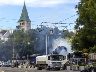 VIDEO Z centra Bratislavy stavenisko: Premena námestí je v plnom prúde. Ľudia sú rozdelení na dva tábory