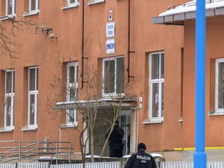 Šokujúci návrh prokurátora: Samuelovi S. za útok na gymnáziu hrozí doživotie, zomreli dve osoby