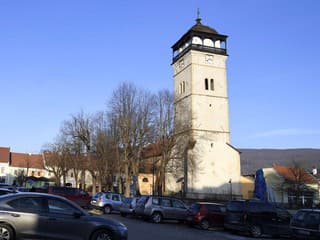 Historický pomník Františky Andrássyovej v Rožňave začali po rokoch obnovovať