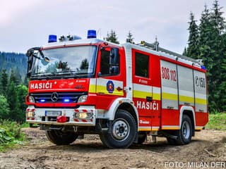 Požiar v lese pri Chate Lajoška – hasiči zasahovali, platí vysoké riziko