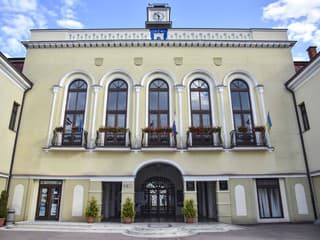 Protest za diaľnicu na Zemplín môže vo štvrtok spôsobiť zápchy v Michalovciach – polícia upozorňuje vodičov
