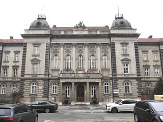 UPJŠ plánuje zrekonštruovať parkovisko pri košickej nemocnici – pribudnú nové miesta pre pacientov a študentov