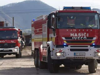 AKTUÁLNE VIDEO Vypukol požiar: Opäť horí pod Krásnou Hôrkou. Hrad už raz plamene zničili