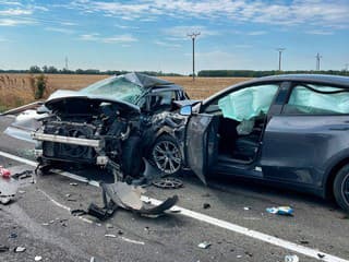 AKTUÁLNE HROMADNÁ NEHODA skončila TRAGICKY: Hlásia 2 mŕtvych, zasahoval aj vrtuľník! Mrazivé detaily a FOTO