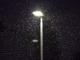 Vráble zvyšujú bezpečnosť: Nové osvetlenie na priechodoch chráni chodcov na dvoch hlavných uliciach