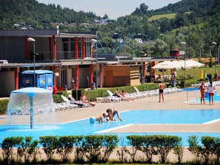 Všetky bazény v Diakovciach opäť otvorené: Kvalita vody je už bezpečná, kúpalisko funguje naplno