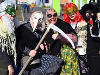 Fašiangová sobota v Topoľčanoch: Sprievod, zabíjačkové špeciality a hudobný program už túto sobotu