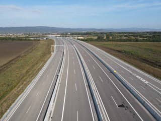 Dôležité upozornenie: Diaľnicu D1 pri Lučivnej uzavrú v noci kvôli oprave osvetlenia