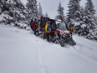 Dráma pod Babou horou: Horskí záchranári pomáhali vyčerpanému poľskému turistovi v kosodrevine