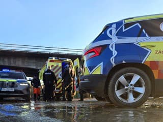 AKTUÁLNE FOTO ŤAŽKÁ HROMADNÁ NEHODA Hlásia ranených: Zasahujú všetky záchranné zložky