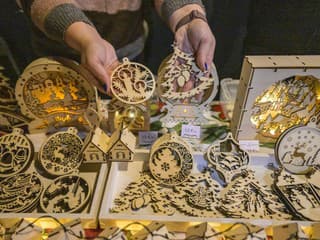 Stropkovské Vianočné trhy lákajú na remeslá, program aj dobročinnosť pre deti