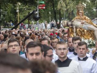 Do Ľutiny prišlo na púť viac ako 10-tisíc veriacich, pripomenuli si 175. výročie zjavenia