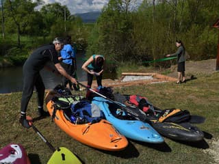 Desiatky vodákov otvorili sezónu na Hornáde: Spoločný splav z Veľkej Lodiny do Košíc