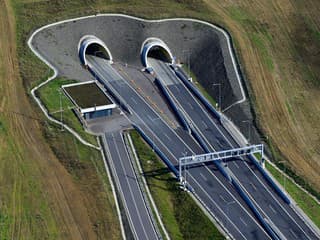 V noci uzavrú tunel Bikoš na D1: Polícia varuje vodičov pred obmedzeniami a žiada opatrnosť
