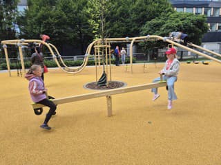 V Humennom otvorili nový Park Sokolej: Detské ihrisko, mokraď aj priestor pre psov