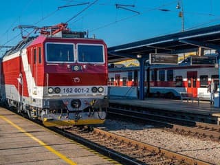 Beliansky expres opäť spája Poprad a Muszynu: Víkendové vlaky lákajú na výlety aj kúpele
