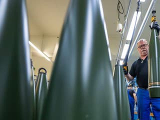 Slovensko má novú najmodernejšiu linku na výrobu delostreleckej munície: ZVS holding chce patriť medzi lídrov v Európe