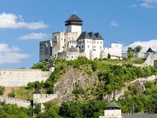 Medzinárodný úspech Slovenska: Trenčín zaradili medzi top 10 európskych miest na návštevu v 2026