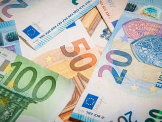 Dve banky upozorňujú na výpadky dôležitých služieb: Obmedzenia potrvajú hodiny