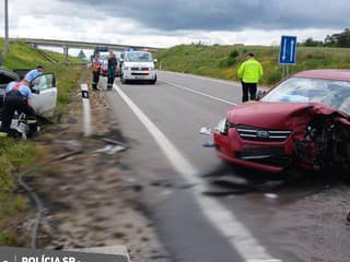 AKTUÁLNE HROZNÁ TRAGÉDIA Na obchvate sa zrazili dve autá! Hlásia jednu obeť
